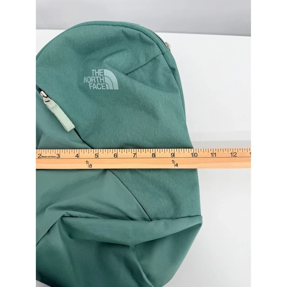The North Face Sling Bag Unisex OS Green Good Condition Crossbody Gorpcore